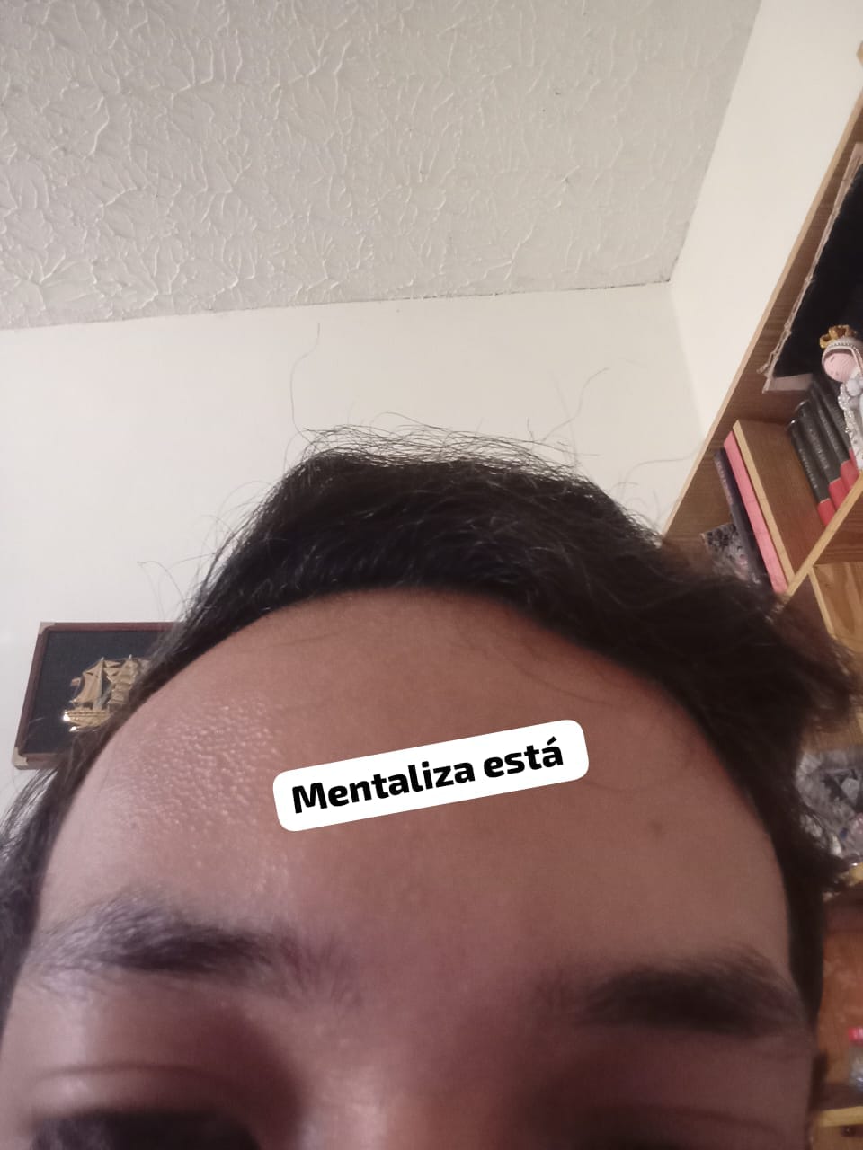 Foto de Yone con el texto «Mentaliza está»